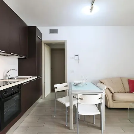 Contempora - One Bedroom Nuvolone 7 Milánó