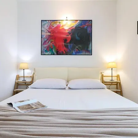 Contempora - One Bedroom Nuvolone 7 Apartman *